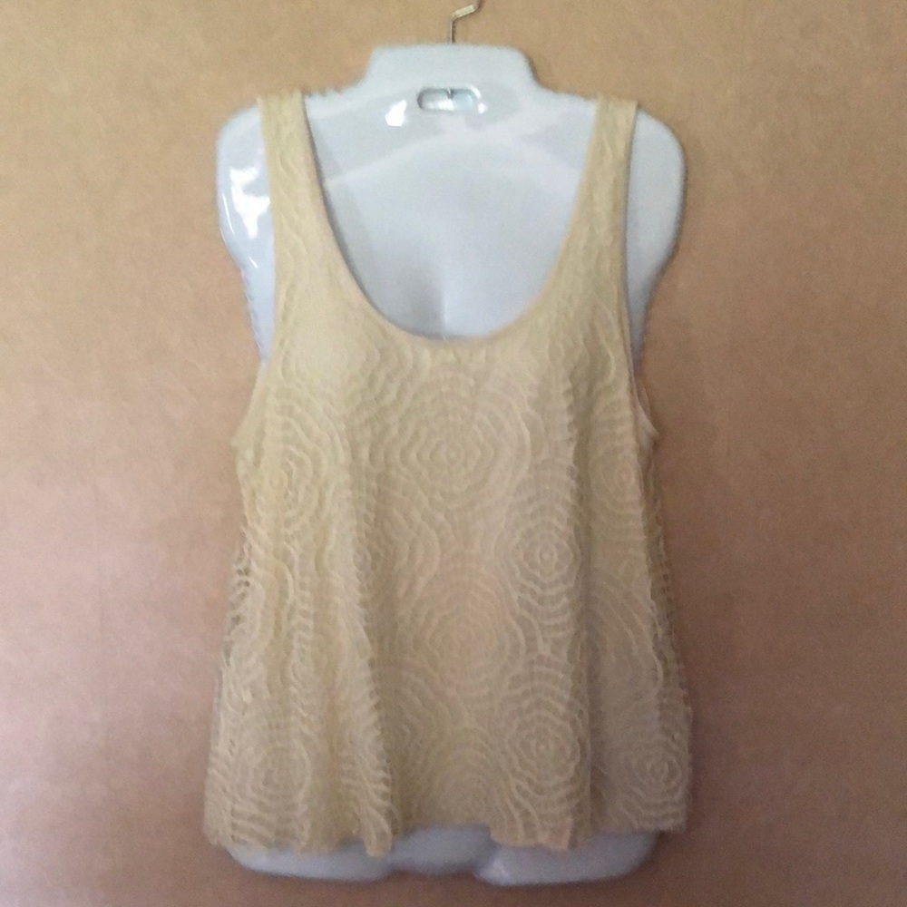 Lauren Conrad fully lined lace swing top